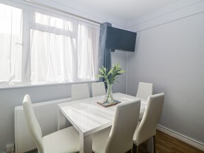 Dining - Devon Seaside Apartment (Paignton)