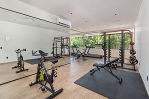 Fitness facility - Tulum Luxury Jungle Loft with Pool & Gym (Tulum)