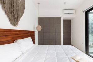 Room - Stylish 2BR Condo w/ Rooftop Pool and Laundry (Tulum)