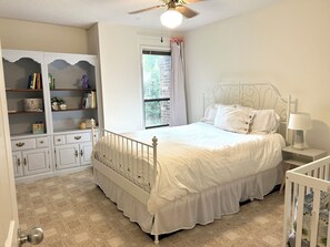 Room - Cozy 3-bedroom townhome in Martinez near I-20 and Downtown Augusta (Martinez)