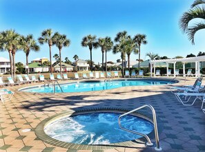 Outdoor pool - Maravilla 2404, Gulf Front view, Pet Friendly, Free Beach Service, Miramar Beach (Miramar Beach)