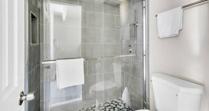 Jersey Shore Stay | 2 Beds, Free Parking, Pool