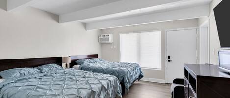 WiFi, bed sheets