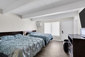 Room - Jersey Shore Stay | 2 Beds, Free Parking, Pool (Seaside Heights)