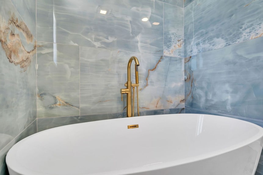 Luxury Breezy Beach Condo | Jersey Shore Stay - Toms River, NJ