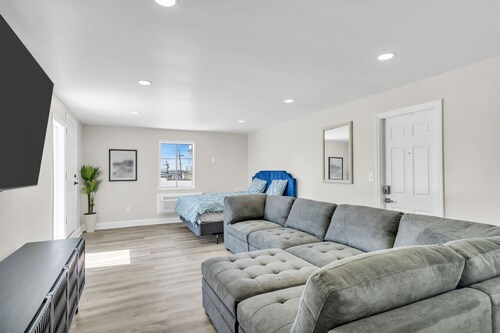 Penthouse Suite Steps to the Beach | Jersey Shore Stay
