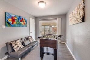 Spielezimmer
