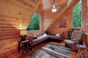Cabin, Multiple Beds, Hot Tub, Mountain View (Whippoorwill Calling) | Living area