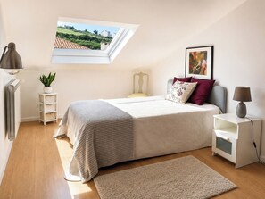 Fer et planche Ă repasser, Wi-Fi gratuit, draps fournis