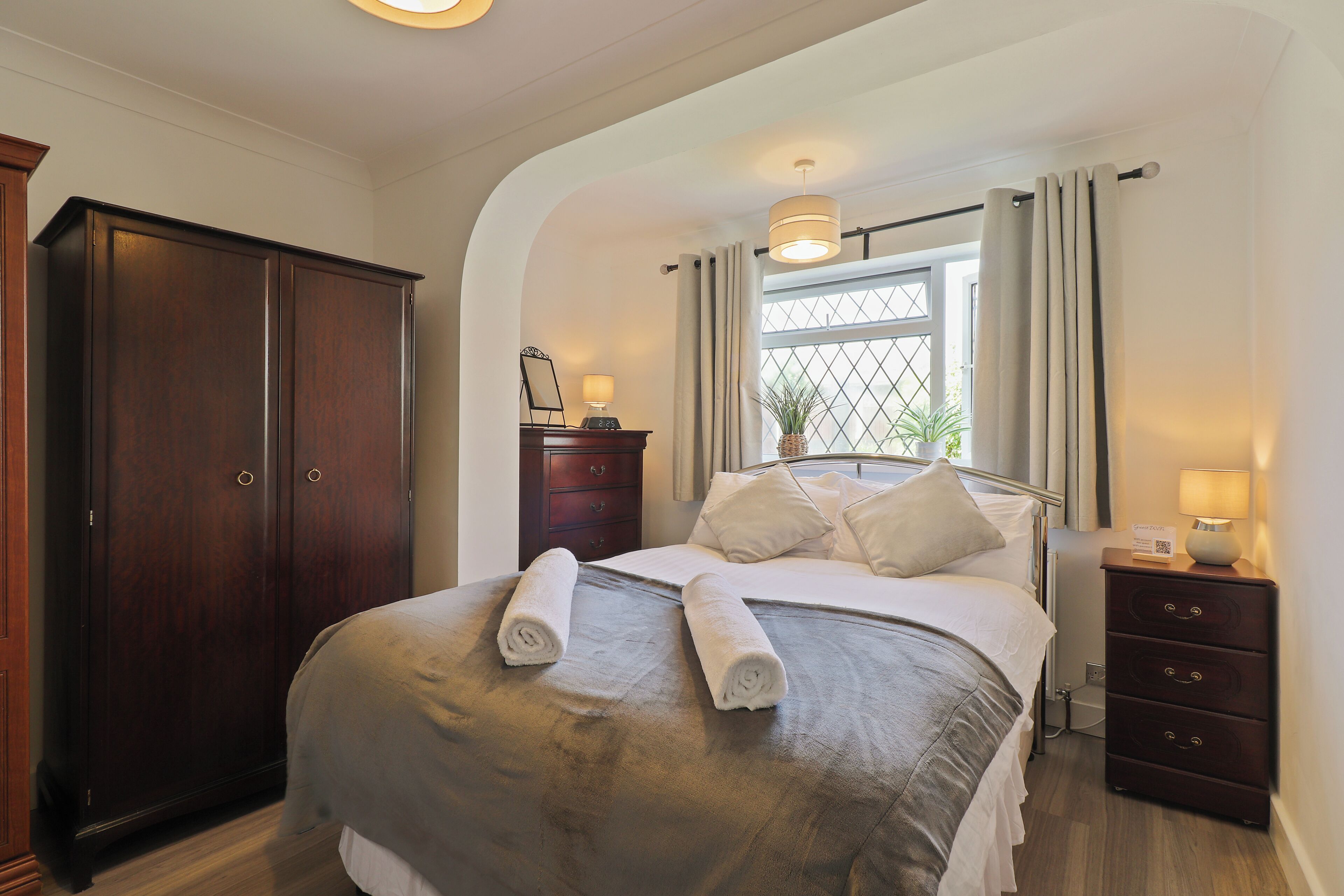 Desk, iron/ironing board, free WiFi, bed sheets