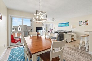 TV - Modern, Clean Harbor Village Condo at Lk MI (Manistee)