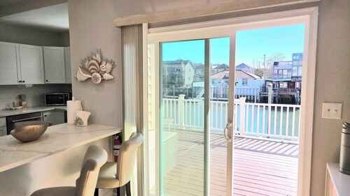 Dockside Den,  Waterside 3BR, Close to All