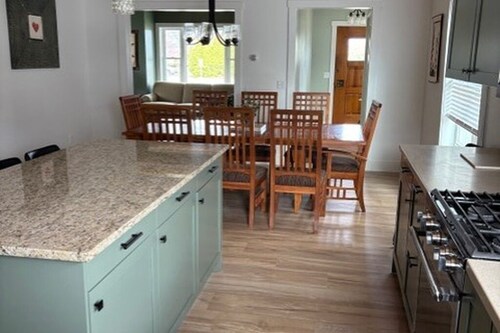 Perfect Mackinaw City Location! One block to Downtown, Ferry, or Waterfront