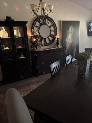 Dining - Marvelous 1-bedroom estate with AC in Palm Coast (Palm Coast)