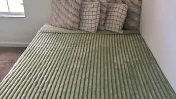 1 bedroom, iron/ironing board, WiFi