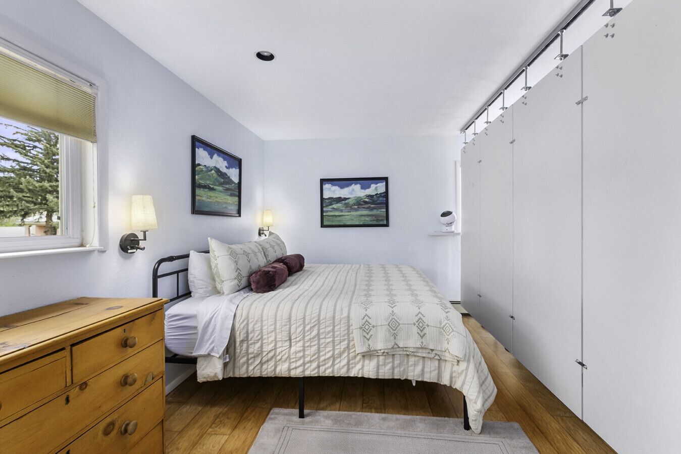 1 chambre, bureau, fer et planche à repasser, Wi-Fi