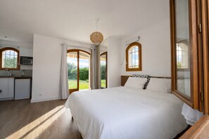 Internet, bed sheets - Lodging with garden - near sea & circuit Paul Ricard (Le Beausset)