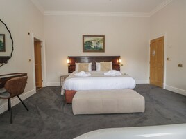 22 bedrooms, WiFi (free), individually decorated, individually furnished
