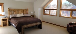 4 Schlafzimmer, Reisekinderbett, kostenloses WLAN, Bettwäsche