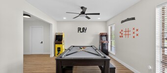 CasaBoho • Billiards Game Room • Arcade • Sleep 12