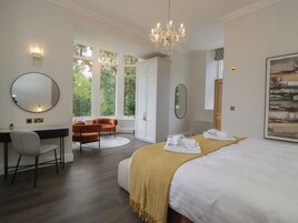 15 bedrooms, WiFi (free), individually decorated, individually furnished
