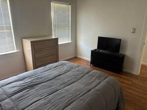 3 dormitorios, tabla de planchar con plancha, wifi y ropa de cama