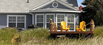 Coastal Lines Retreat Ocean Views Sleeps 9