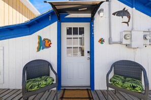 Exterior - Fisher Flats Downstairs (Cedar Key)