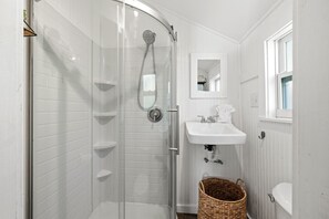 Hair dryer, towels - Fisher Flats Downstairs (Cedar Key)