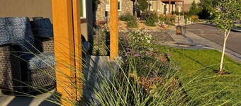 Home on the Park for Professional Stays and Relocation Midpoint - 30 Day Min