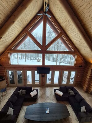 Smart TV - The Cormorant (Sainte-Brigitte-de-Laval)