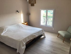 WiFi, bed sheets - Magnificent Bastide with swimming pool in the heart of nature (Puéchabon)