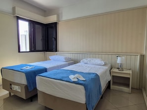 Iron/ironing board, Internet, bed sheets