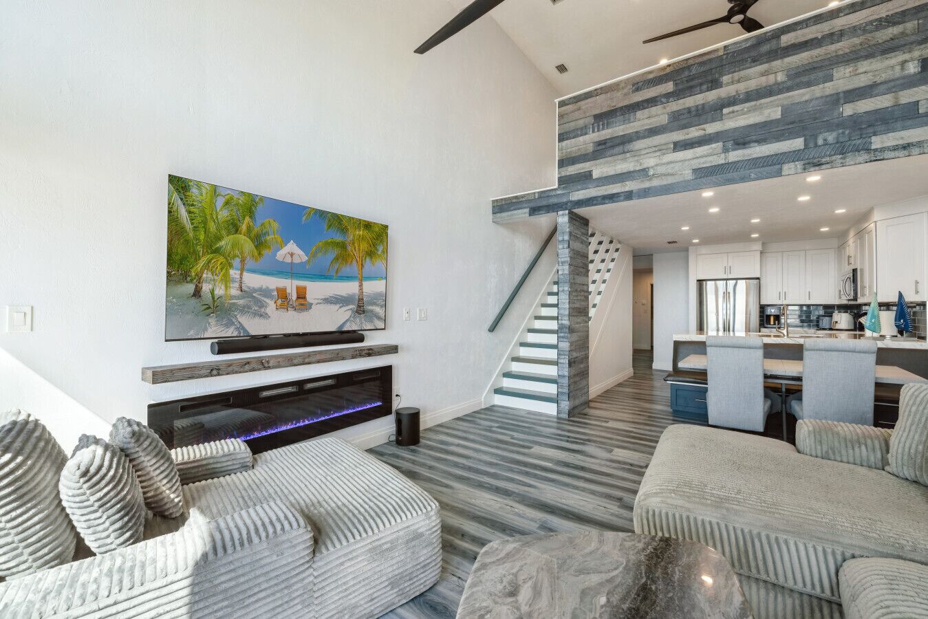 TV, fireplace