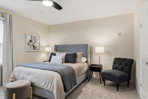 2 chambres, bureau, fer et planche à repasser, Wi-Fi gratuit