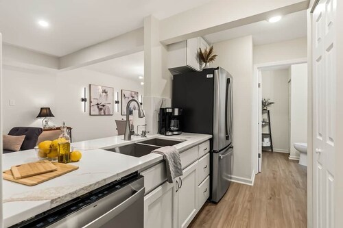 The Cary Haven: Walk Downtown, Fiber, Fenced Yard
