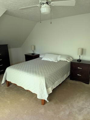 5 Schlafzimmer, Bügeleisen/Bügelbrett, WLAN, Bettwäsche
