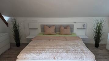 WiFi, bed sheets