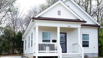 House | 1 bedroom