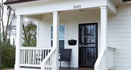 Clean & Serene House + Studio - Easy On/off I-40