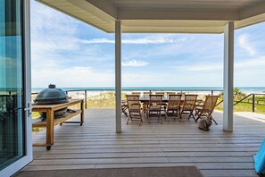 Outdoor dining - Seaview Serenity |Team Joseph Ellen (Jacksonville Beach)