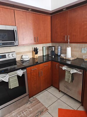 Private kitchen - Tropical Pool Home Gazebo, Grill & Bar (Kissimmee)