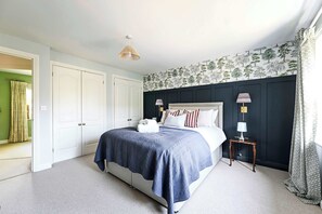 Desk, iron/ironing board, travel cot, WiFi - Big 5-Bed Home | Garden & 5 Min to Blenheim Palace (Yarnton)