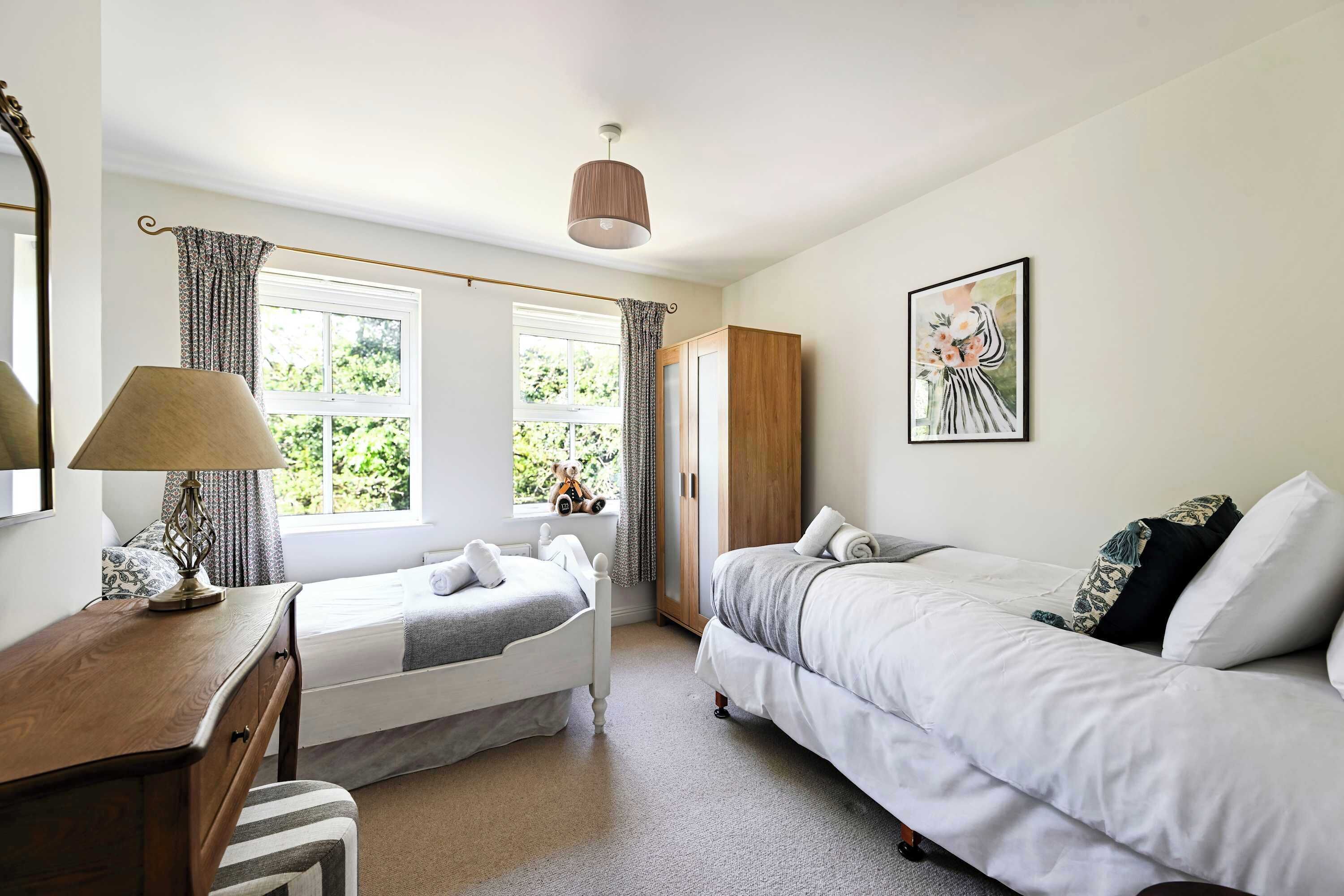 Desk, iron/ironing board, travel crib, WiFi