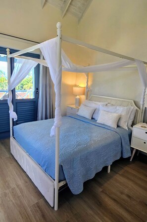 In-room safe, iron/ironing board, WiFi, bed sheets - Two BD Villa No.2, West Rock Villas, St James (Mount Standfast)