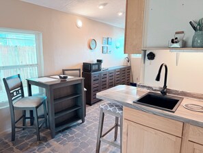 Private kitchen - Private Galliano Bayou Retreat Near Fishing and Boat Access (Cut Off)