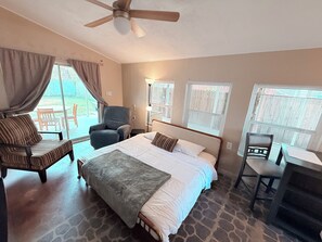 Room - Private Galliano Bayou Retreat Near Fishing and Boat Access (Cut Off)