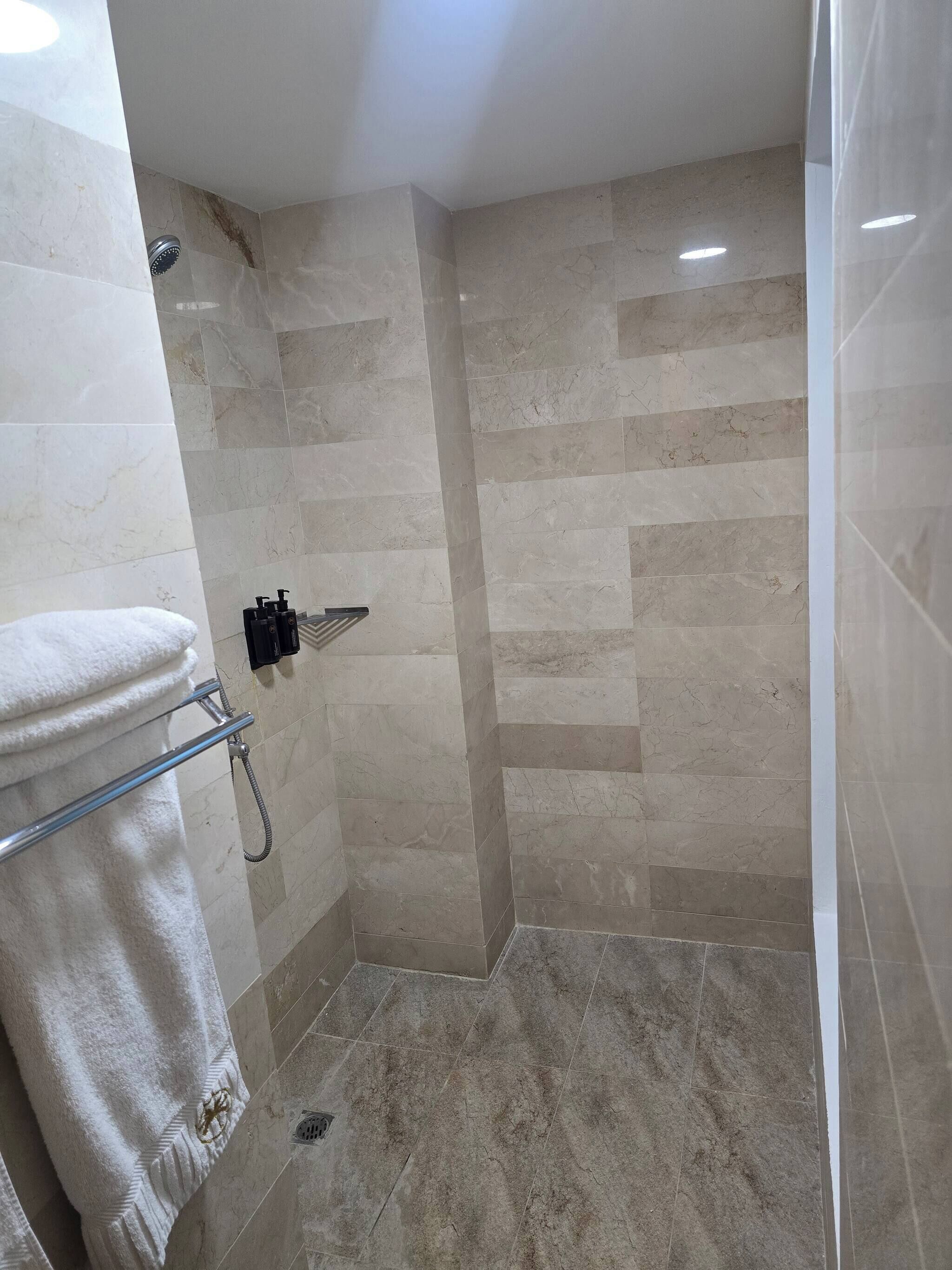 Kamar, 2 kamar tidur, Boleh Merokok, patio | Kamar mandi