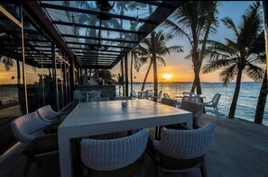 Room, 2 Bedrooms, Smoking, Patio | Dining room