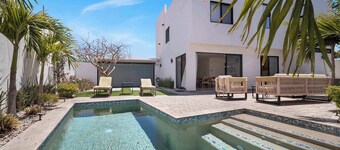 Stunning & Beautiful House With Private Pool